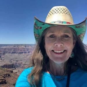 Meet your Posher, Julie